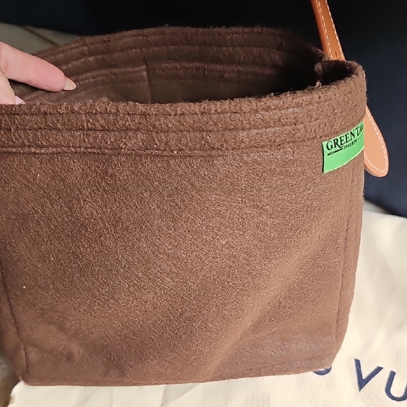 Louis Vuitton Lowkey Hobo Pm - Picture 5 of 17